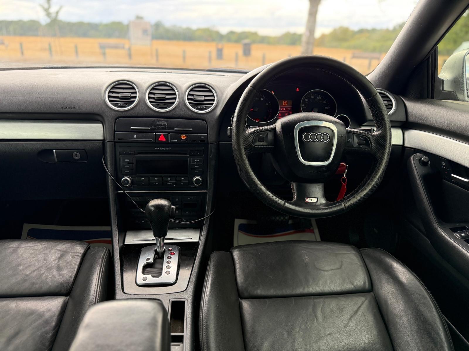 Audi A4 view 18