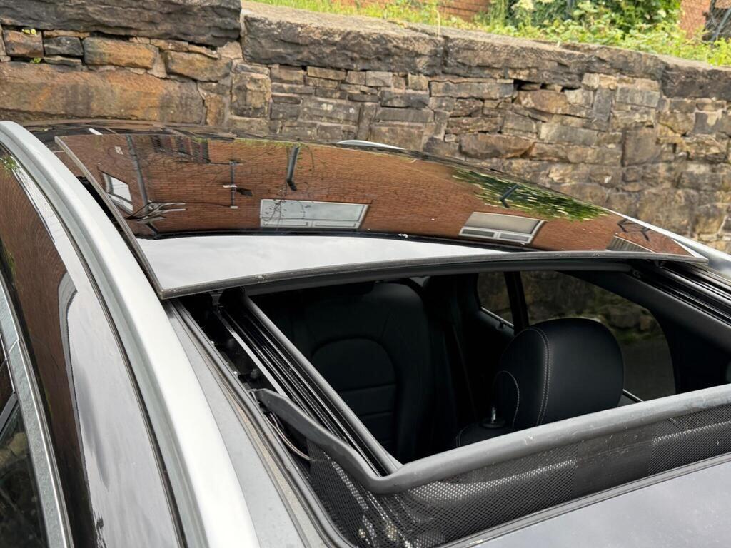 Mercedes-Benz GLC view 9