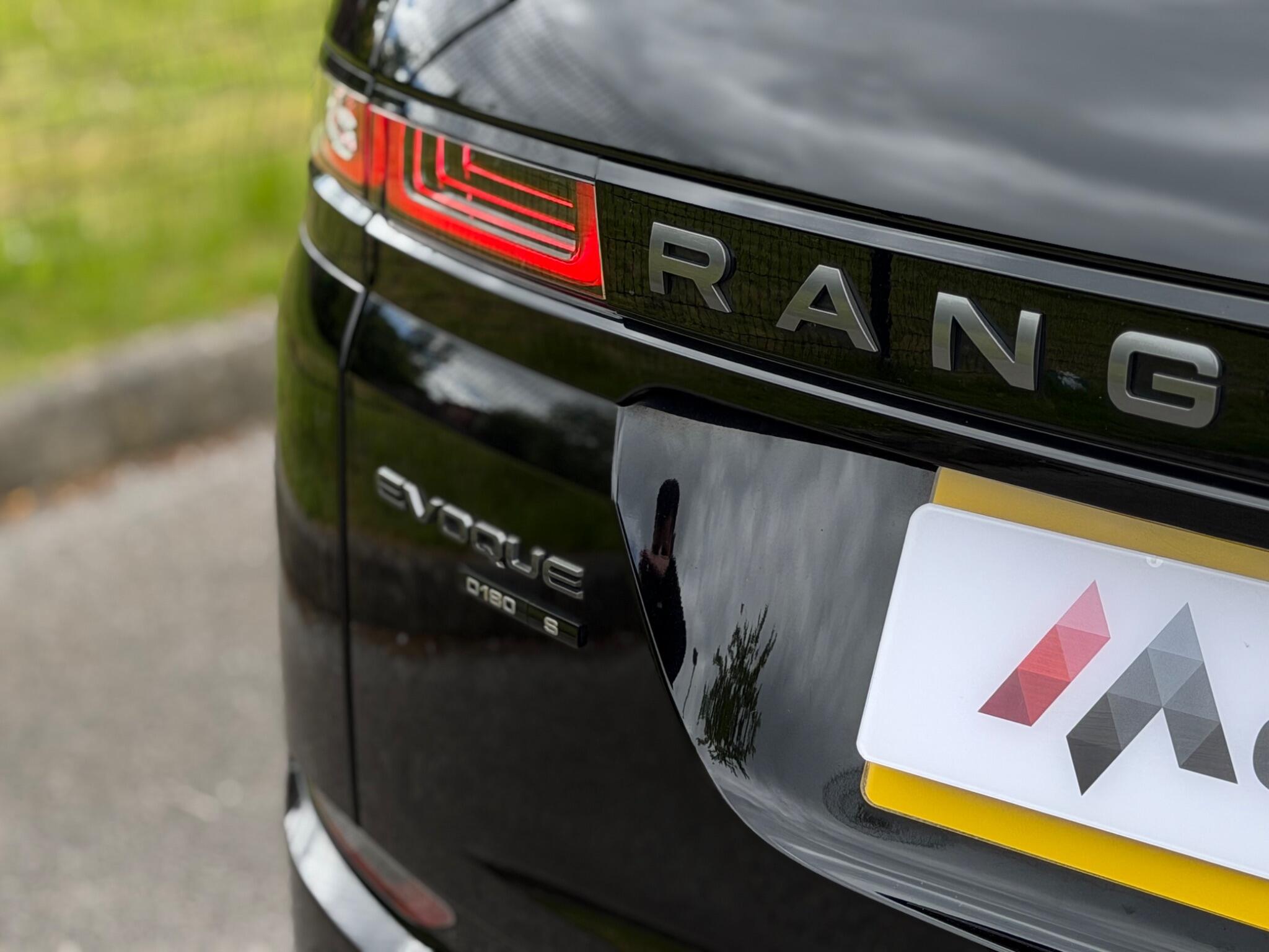 Land Rover Range Rover Evoque view 45