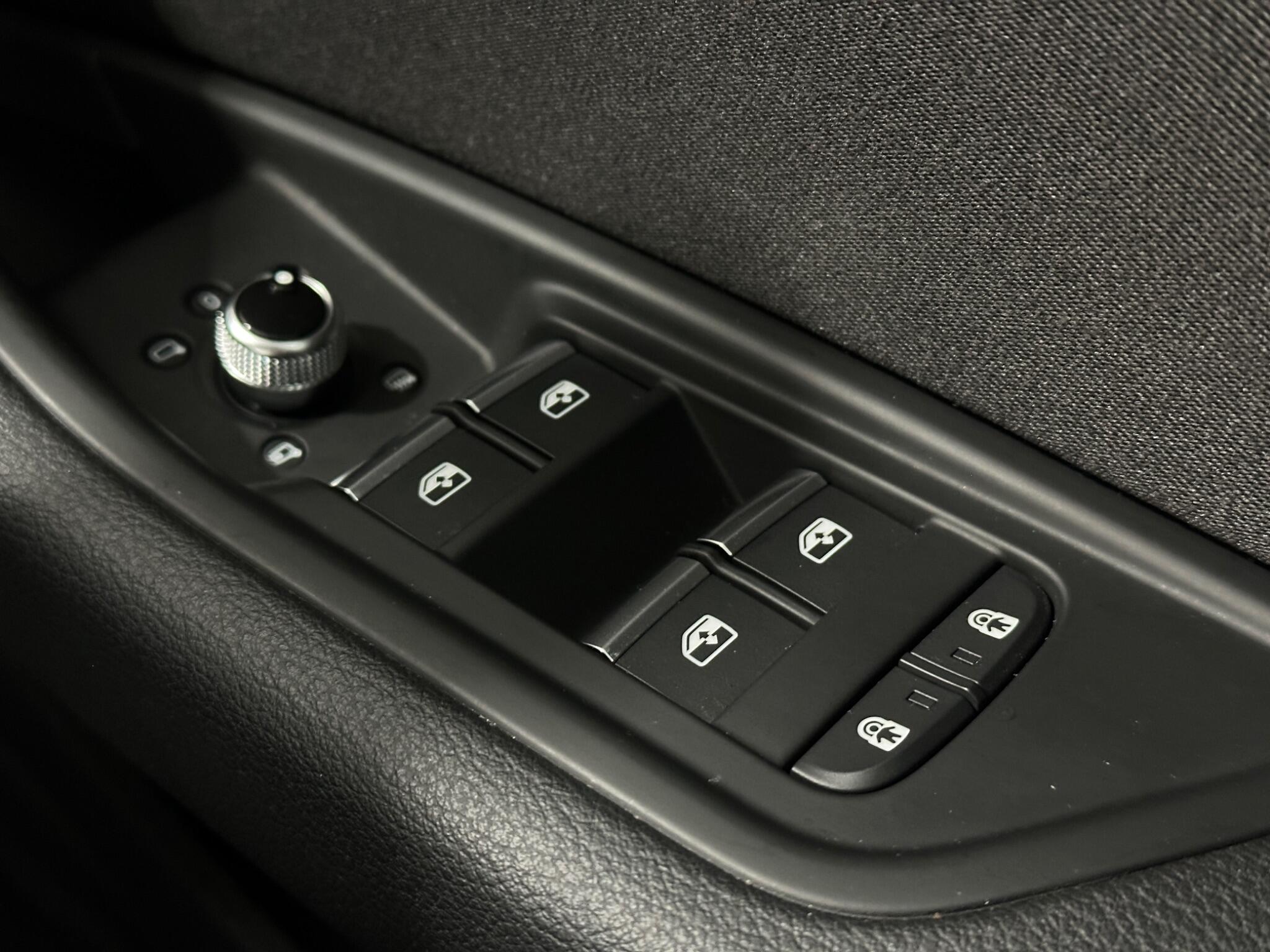 Audi A4 view 19