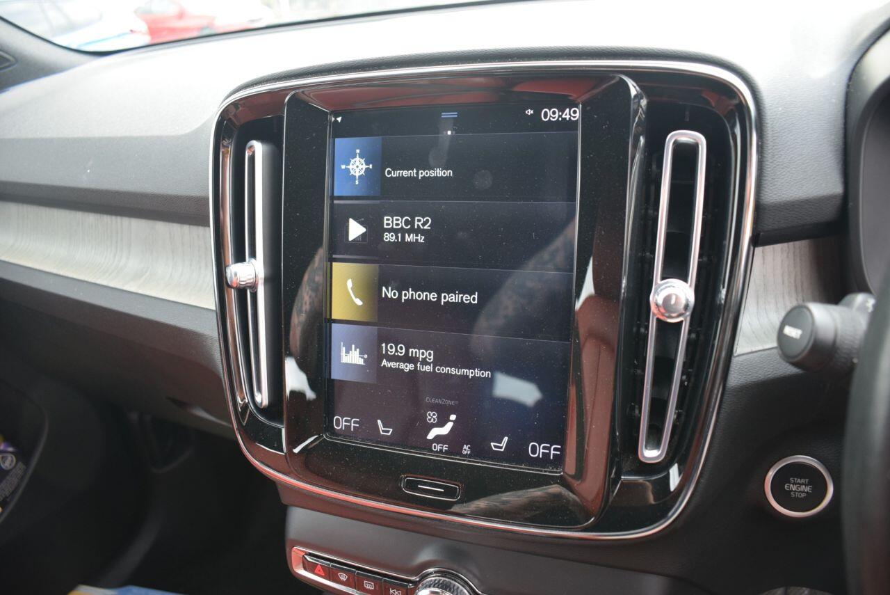 Volvo XC40 view 29