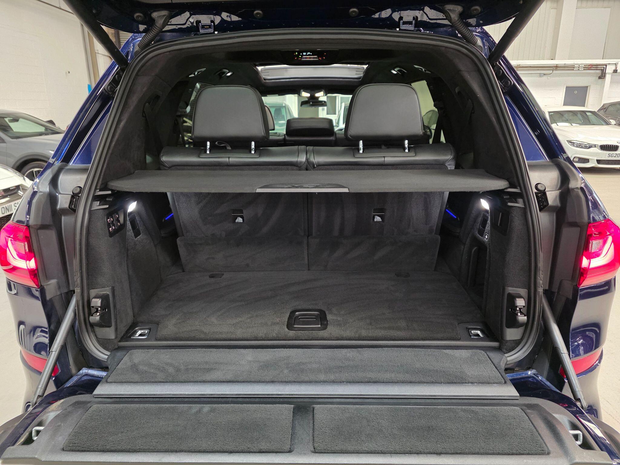 BMW X7 view 88
