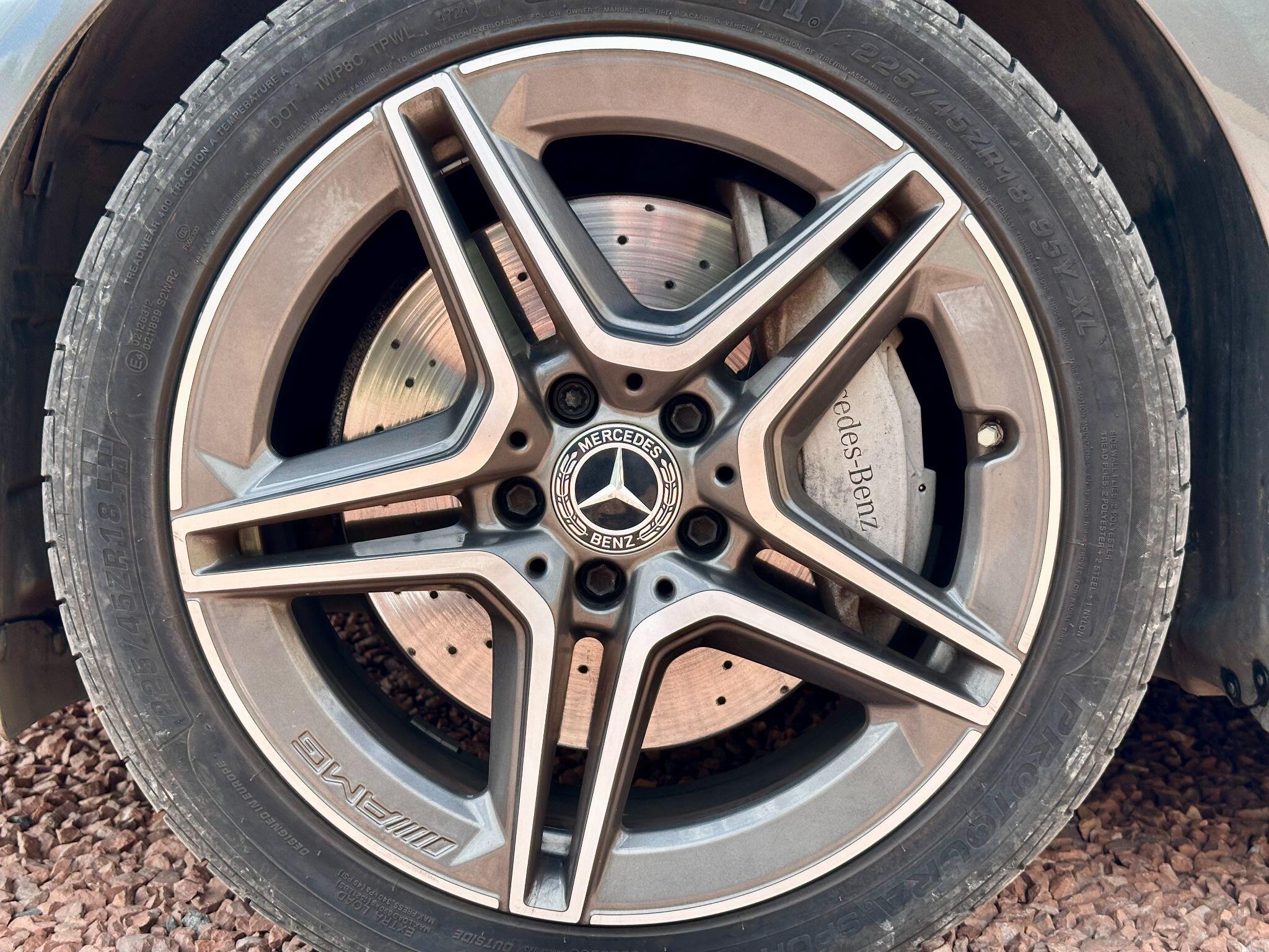 Mercedes-Benz C Class view 27