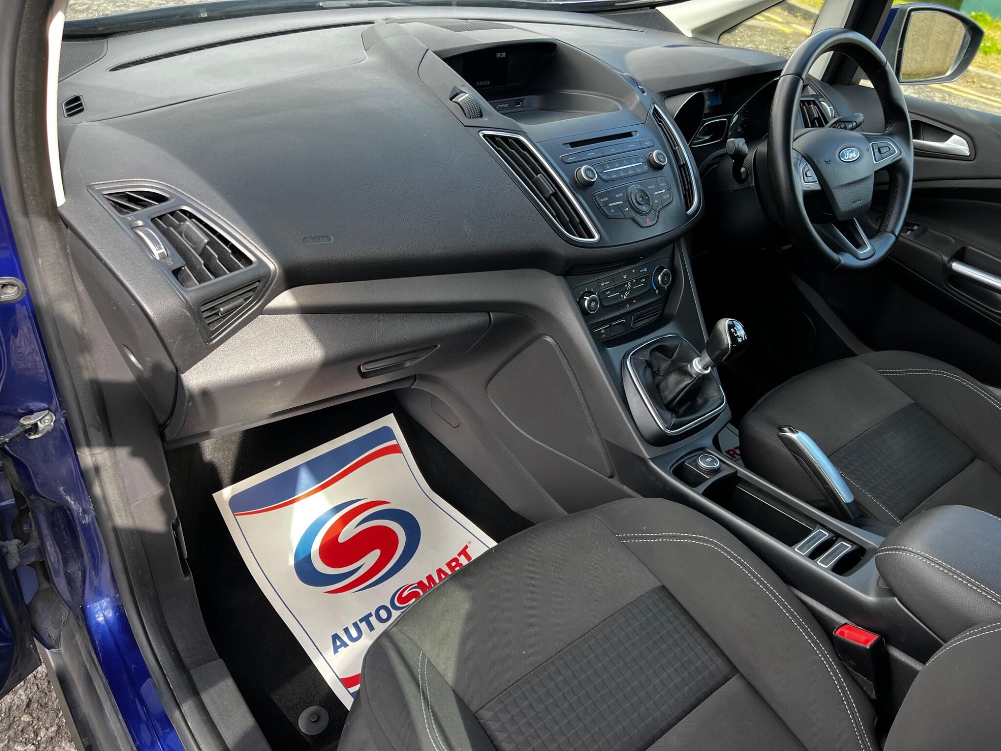 Ford C-Max view 30