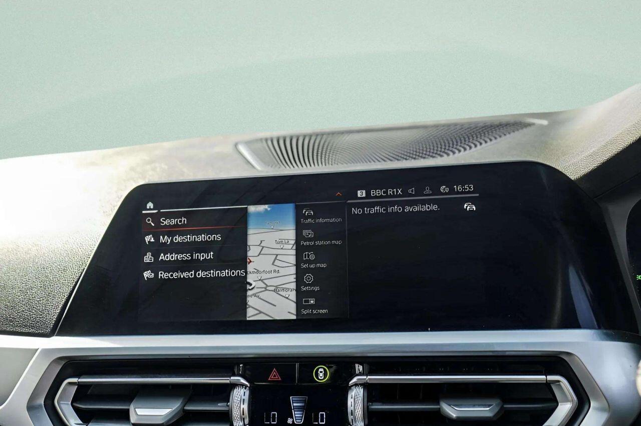 BMW 3 Series view 12