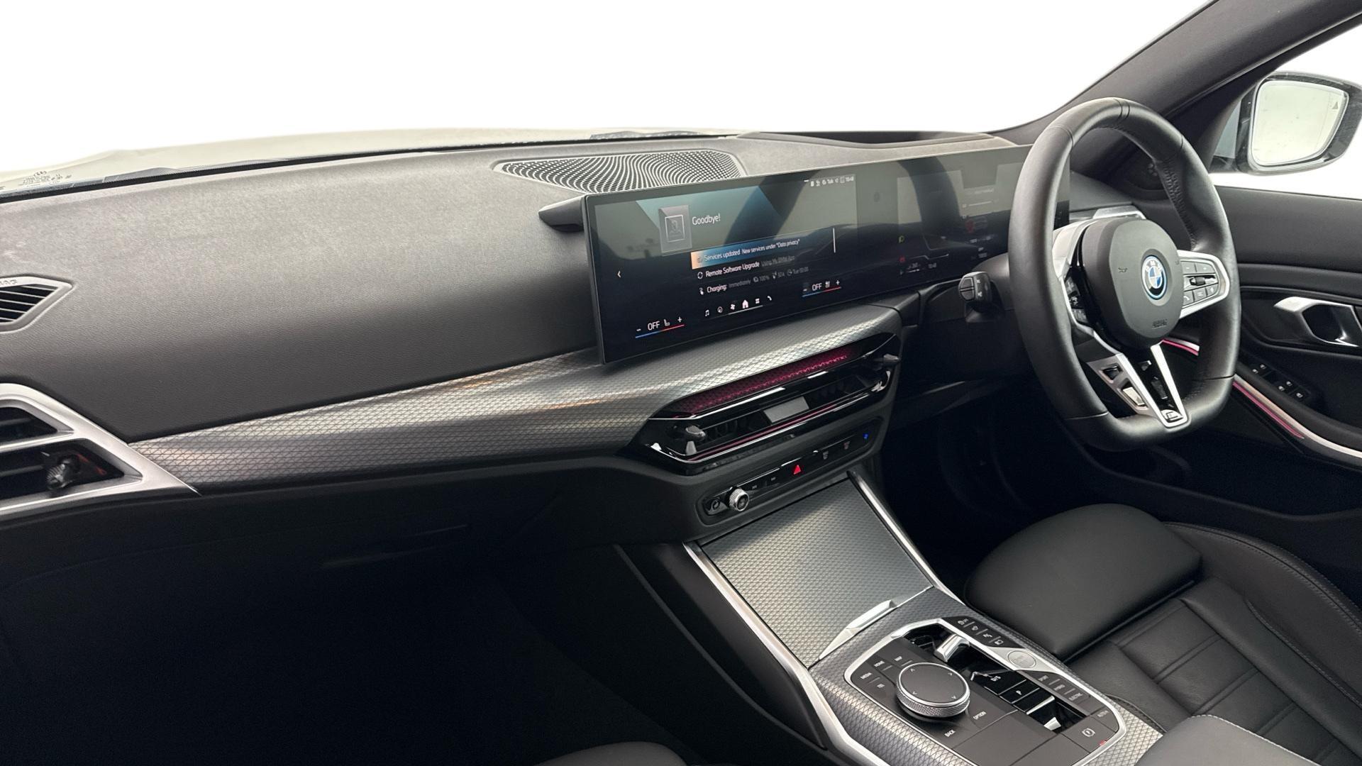 BMW 3 Series view 7