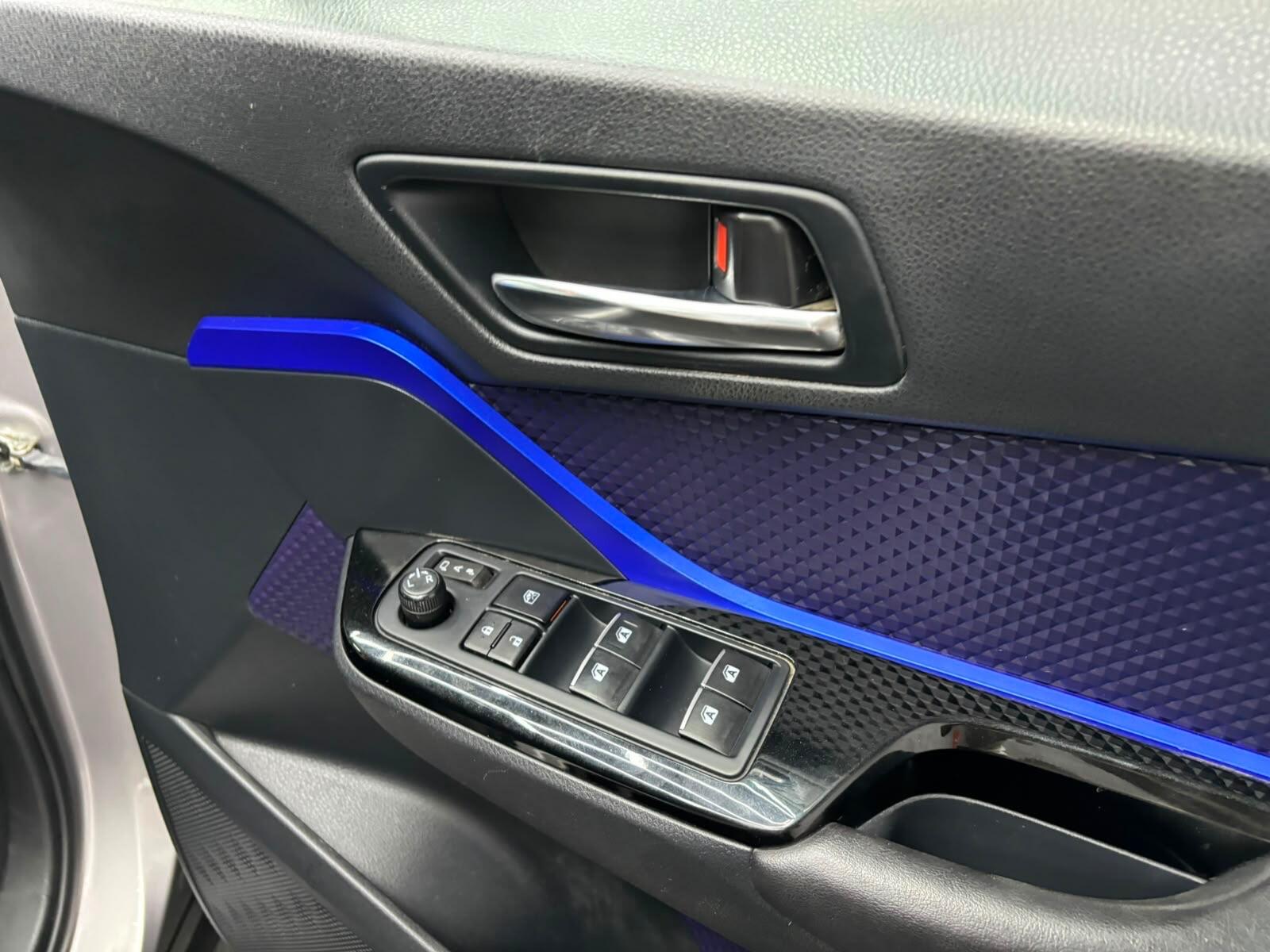 Toyota C-HR view 27