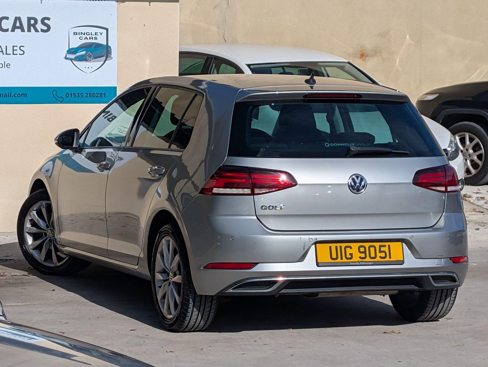 Volkswagen Golf view 5