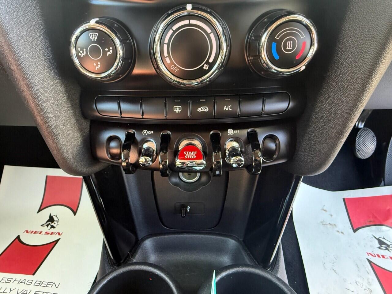 Mini Hatch view 19