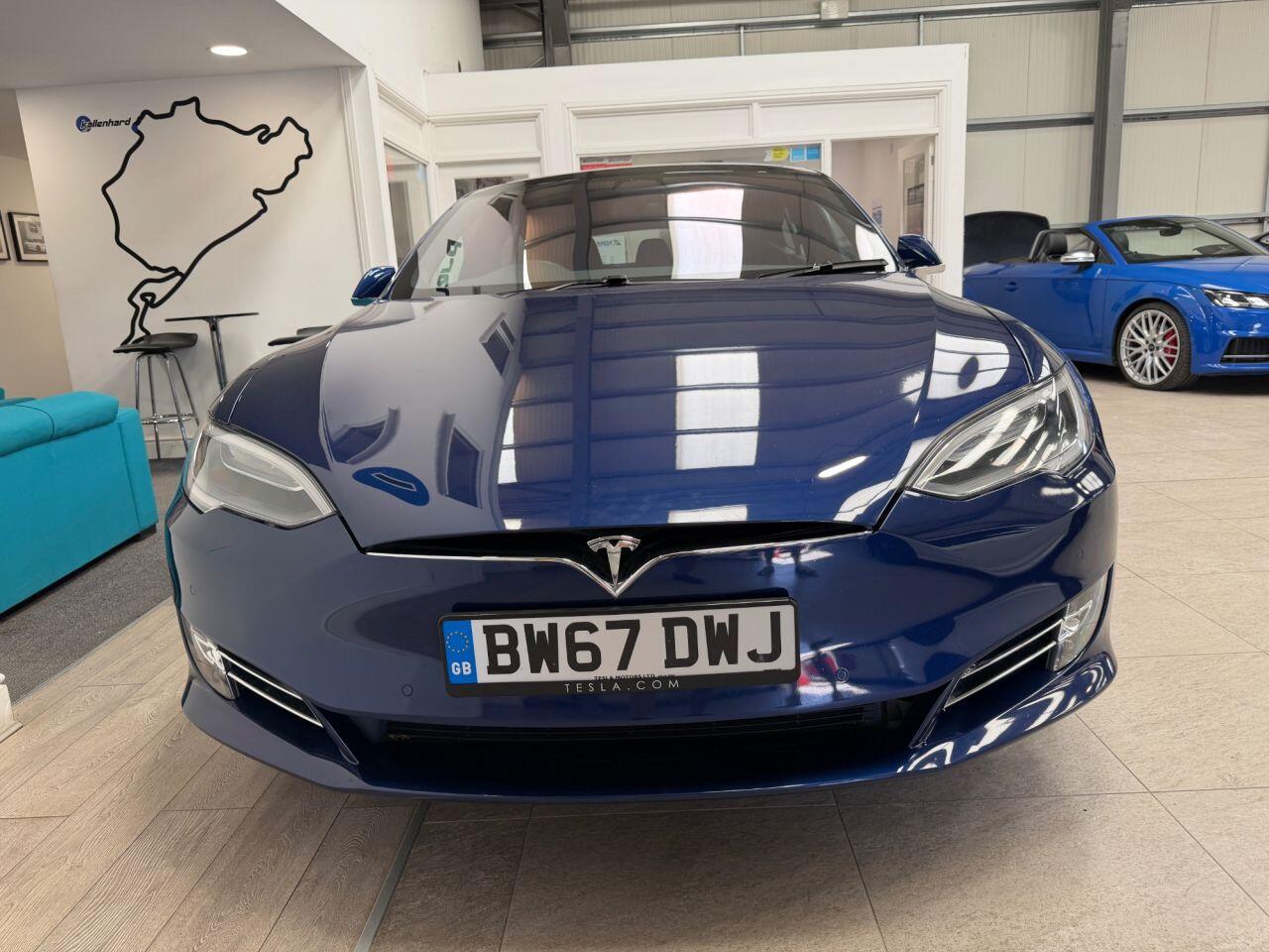 Tesla Model S view 6
