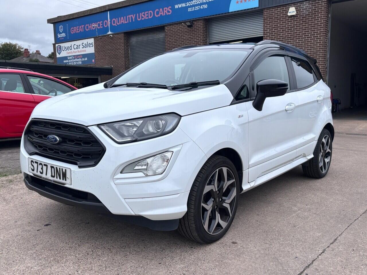 Ford EcoSport view 3