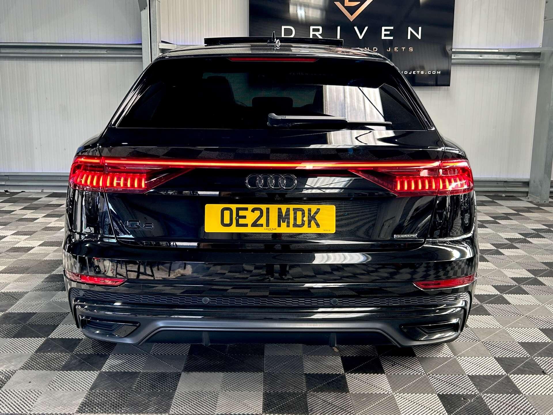 Audi Q8 view 13