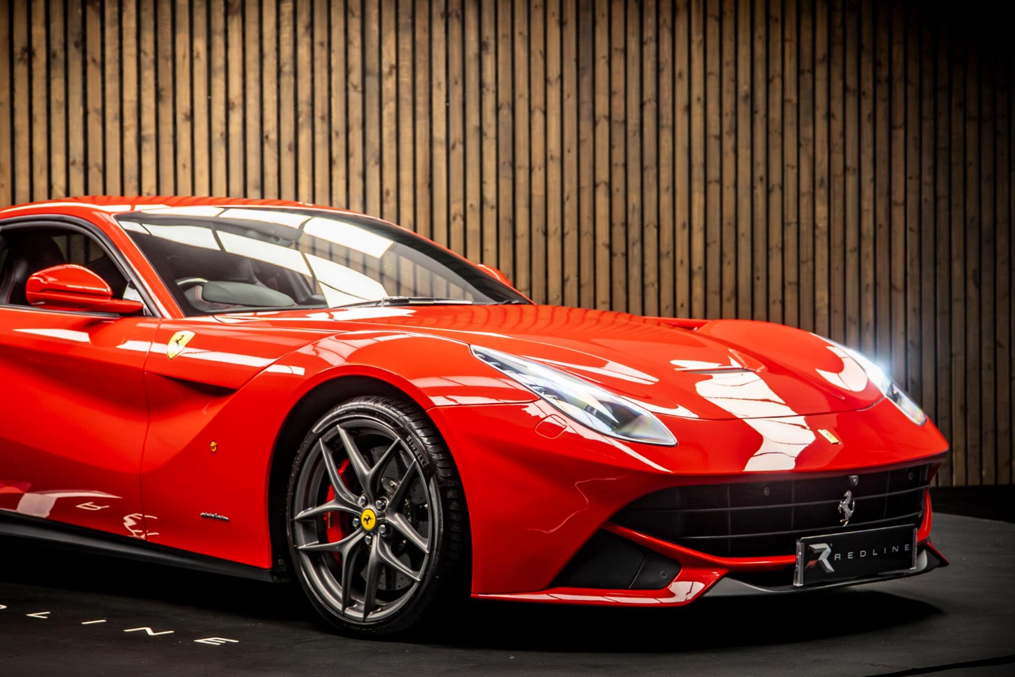 Ferrari F12 view 10