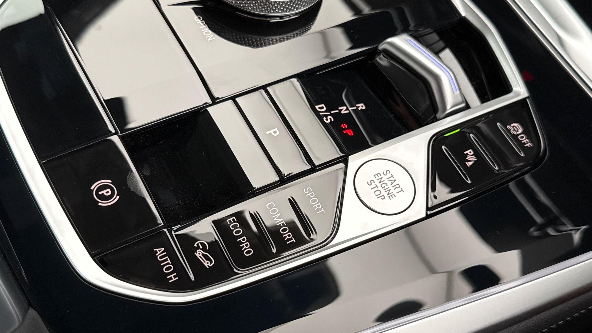 BMW X5 view 19