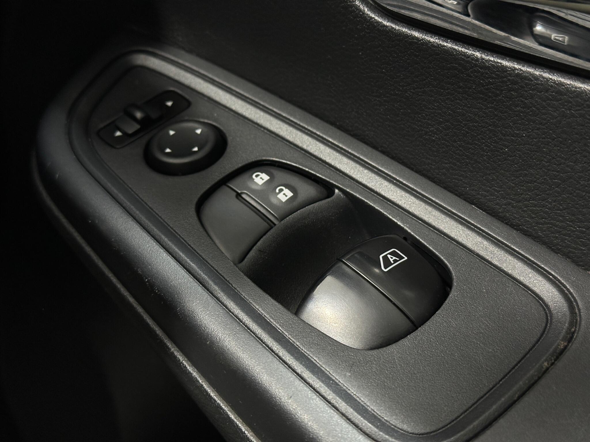 Nissan Micra view 19