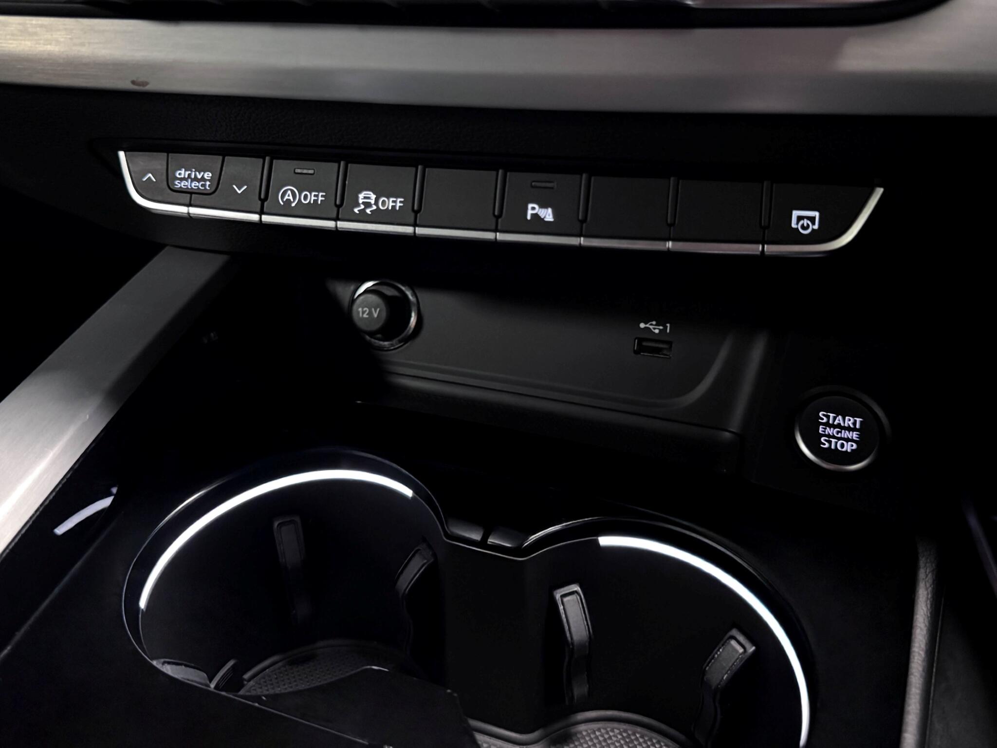 Audi A4 view 28