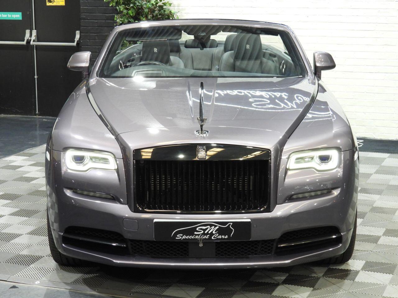 Rolls-Royce Dawn view 9
