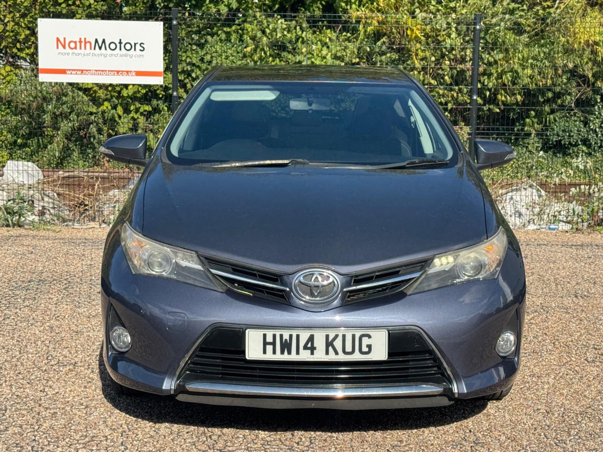 Toyota Auris view 21