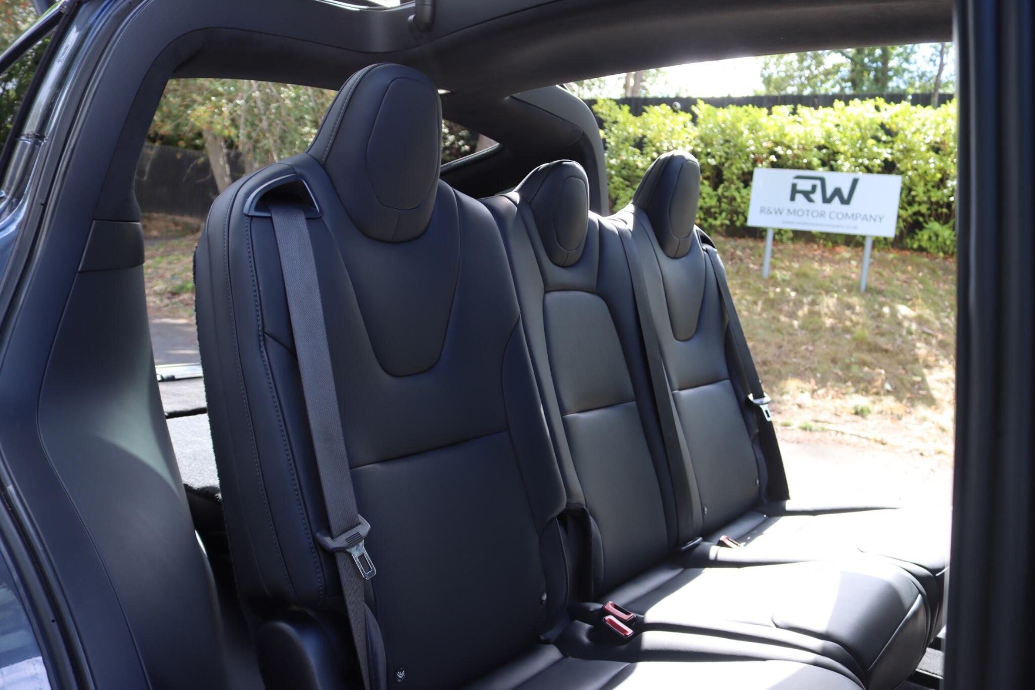 Tesla Model X view 40