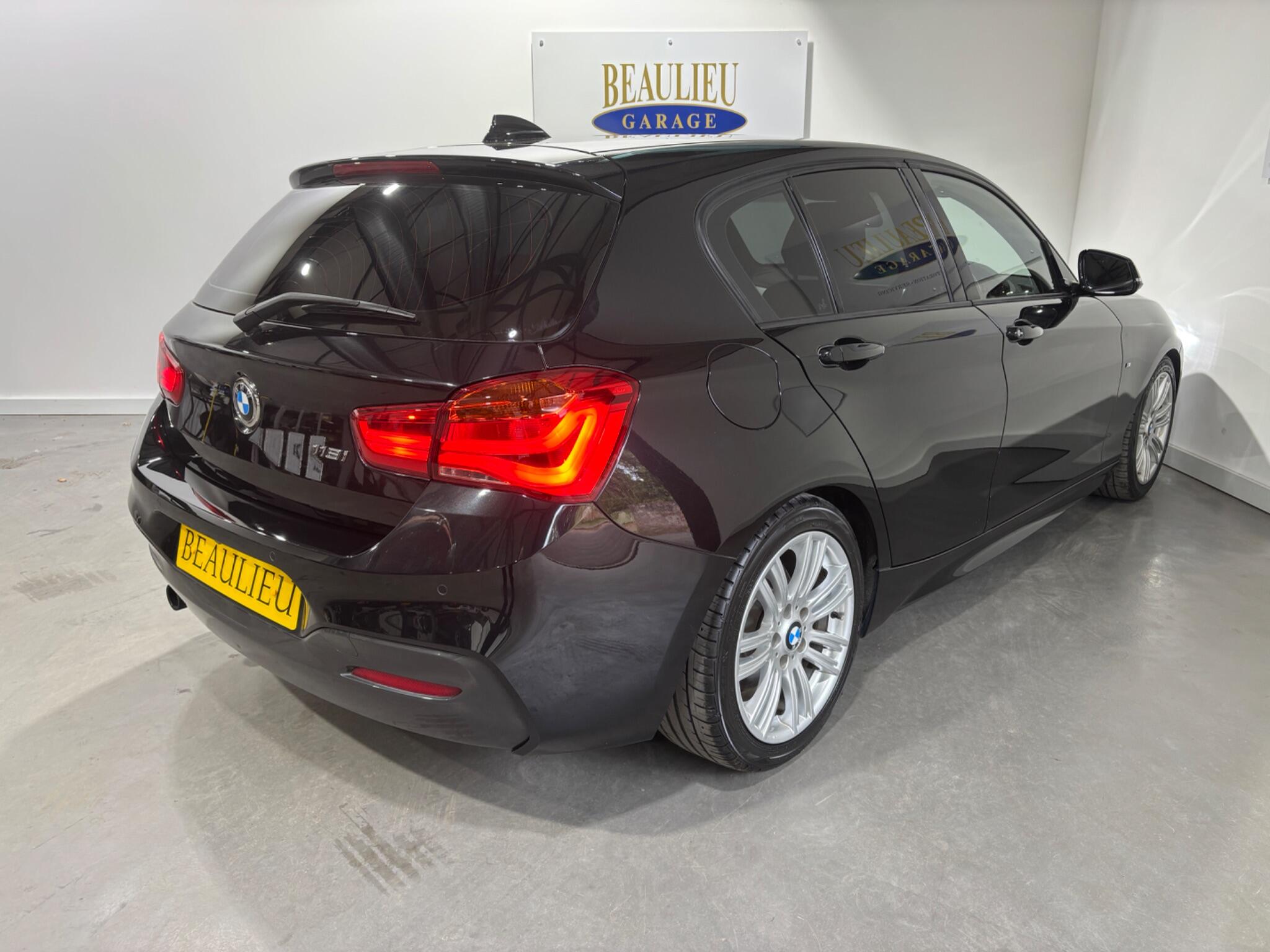 BMW 1 Series view 50