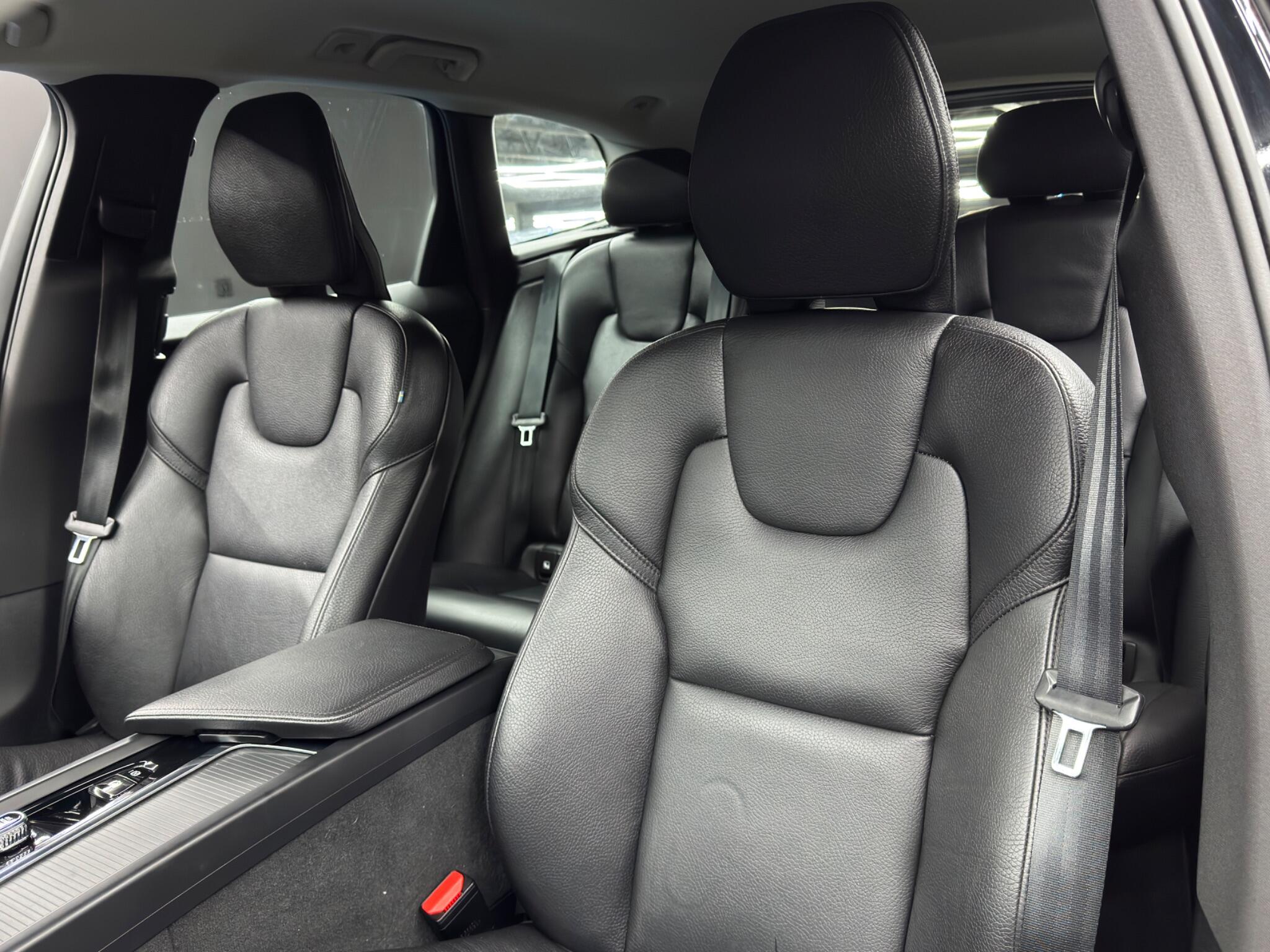 Volvo XC60 view 14