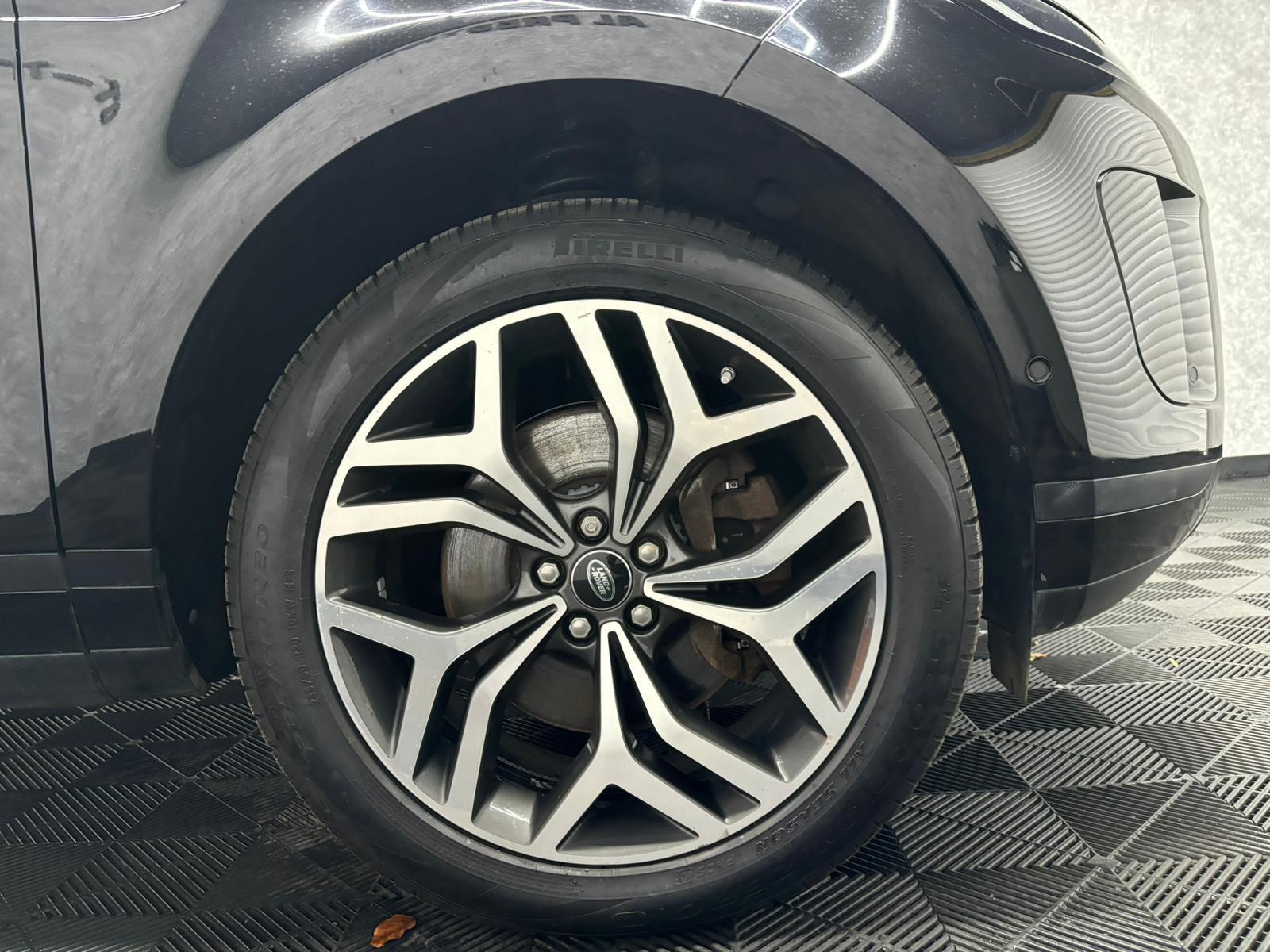 Land Rover Range Rover Evoque view 39
