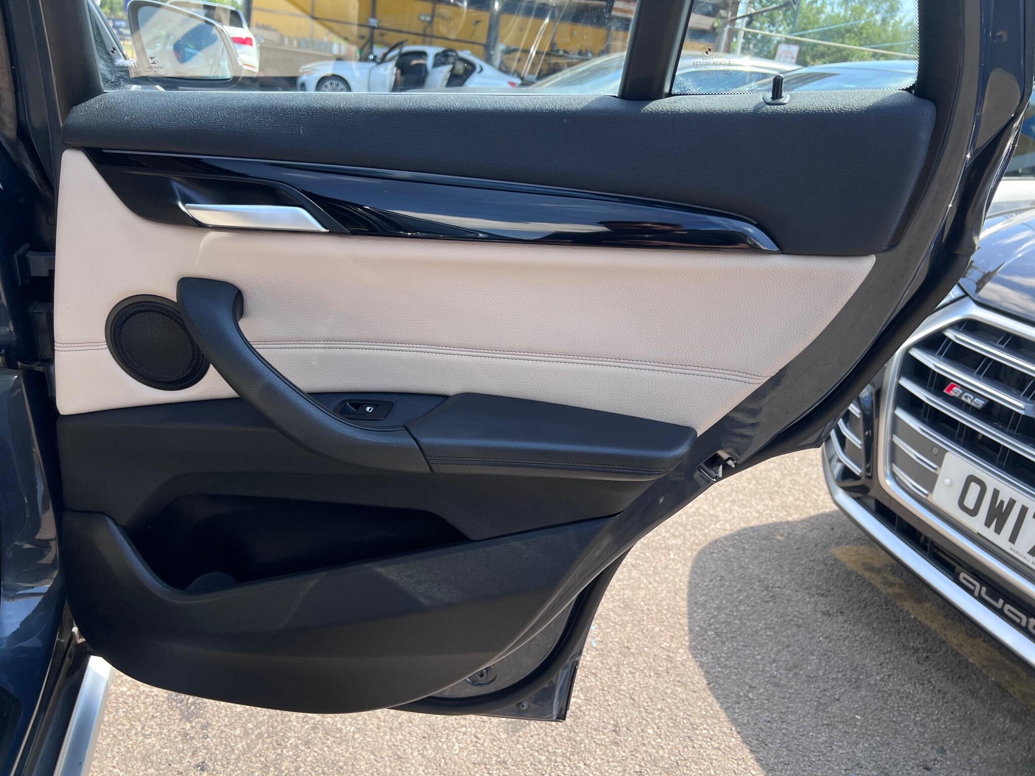 BMW X1 view 35