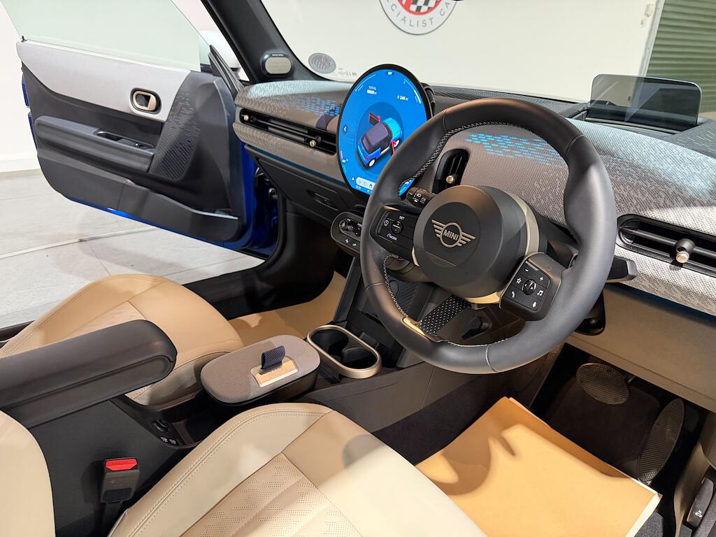 Mini Cooper Cooper view 11