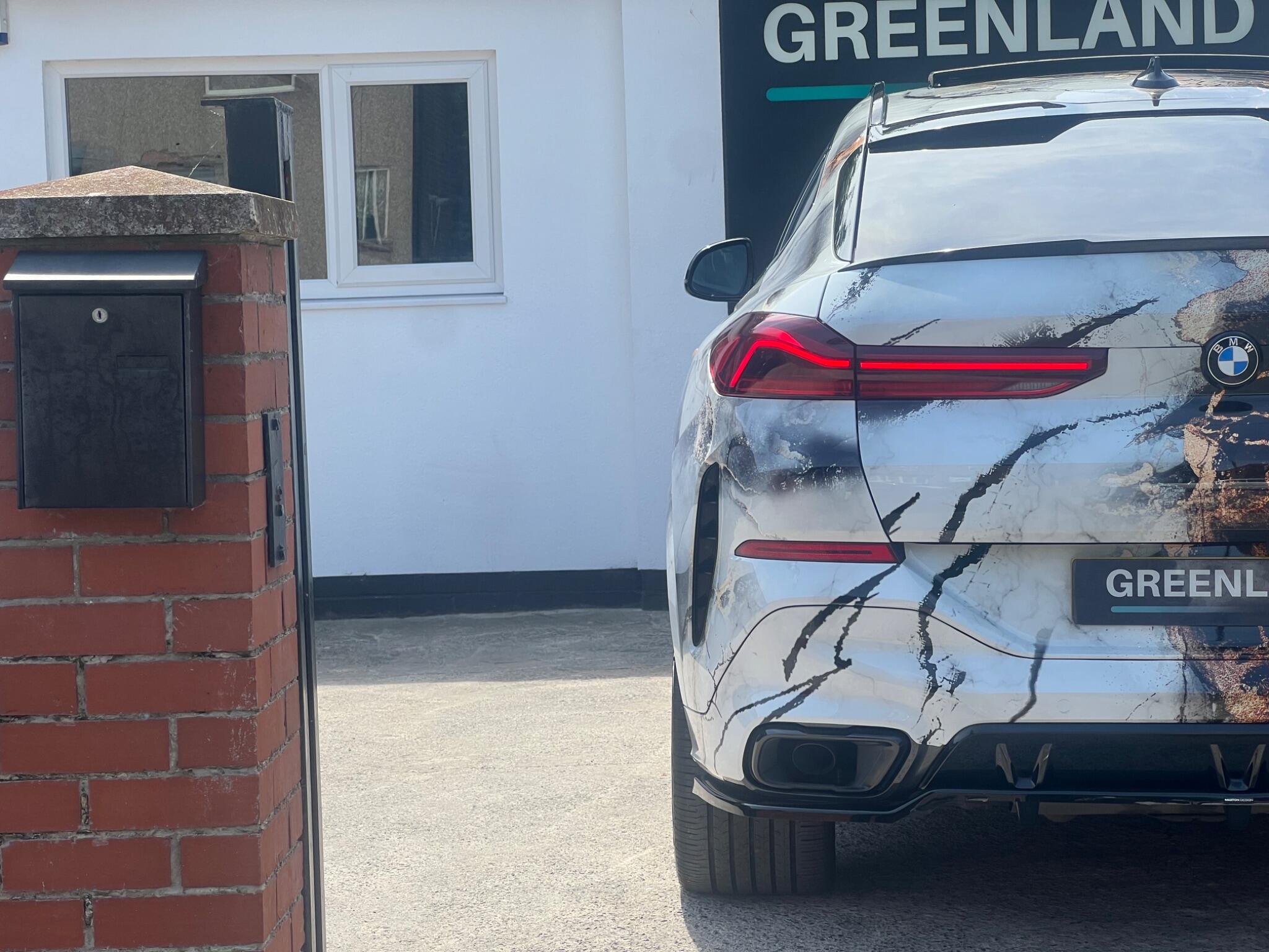 BMW X6 view 32