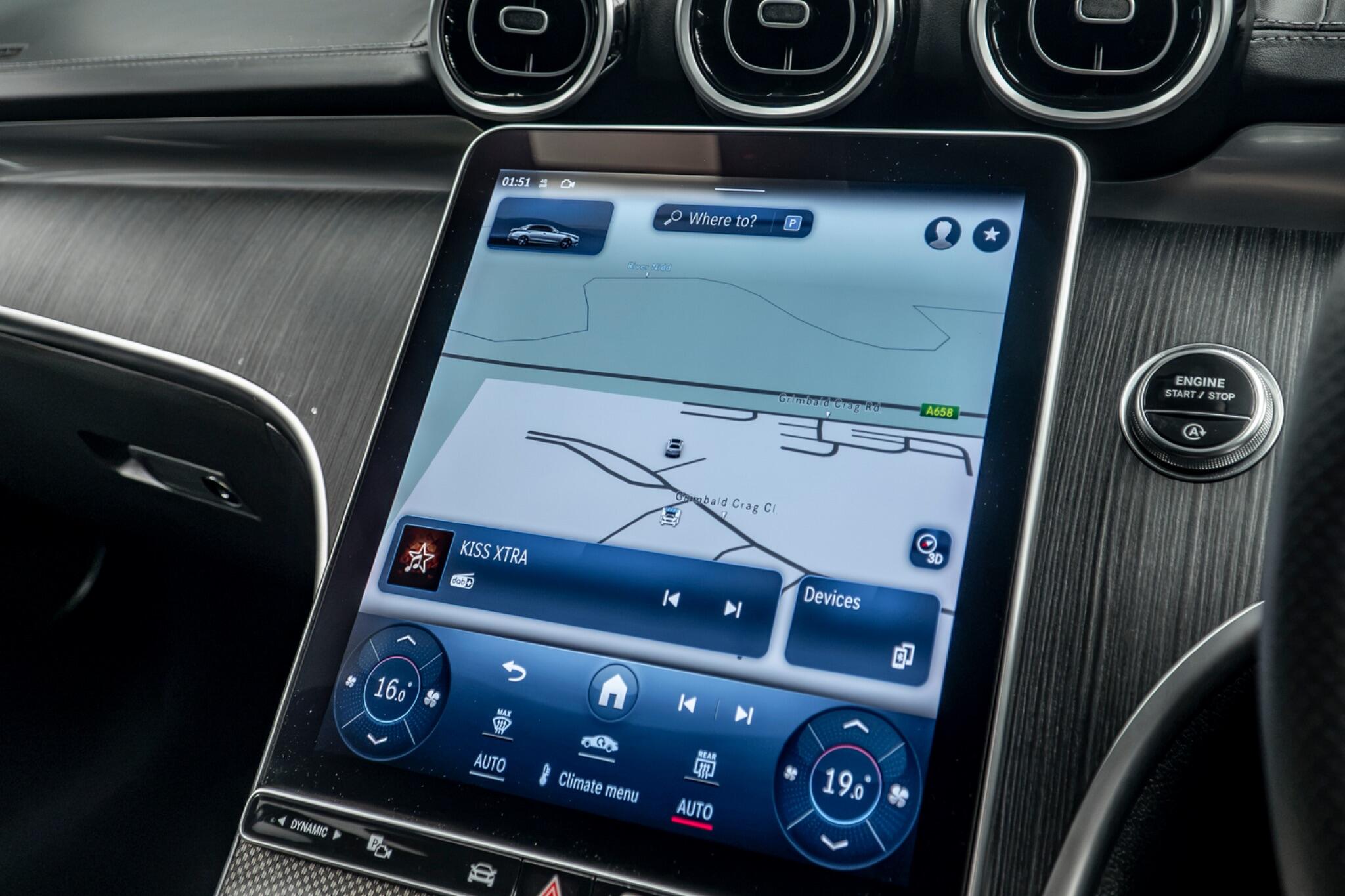 Mercedes-Benz C-Class view 24