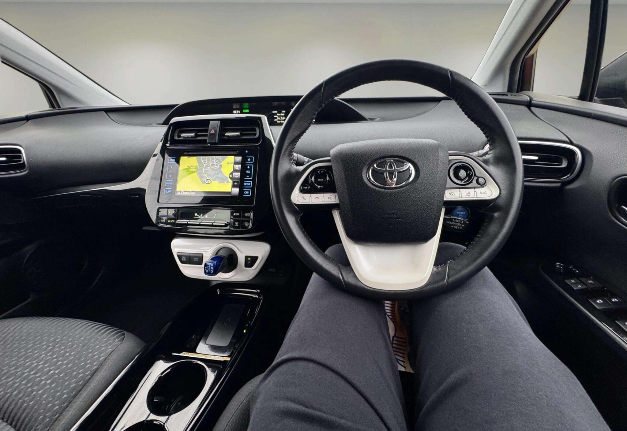 Toyota Prius view 32