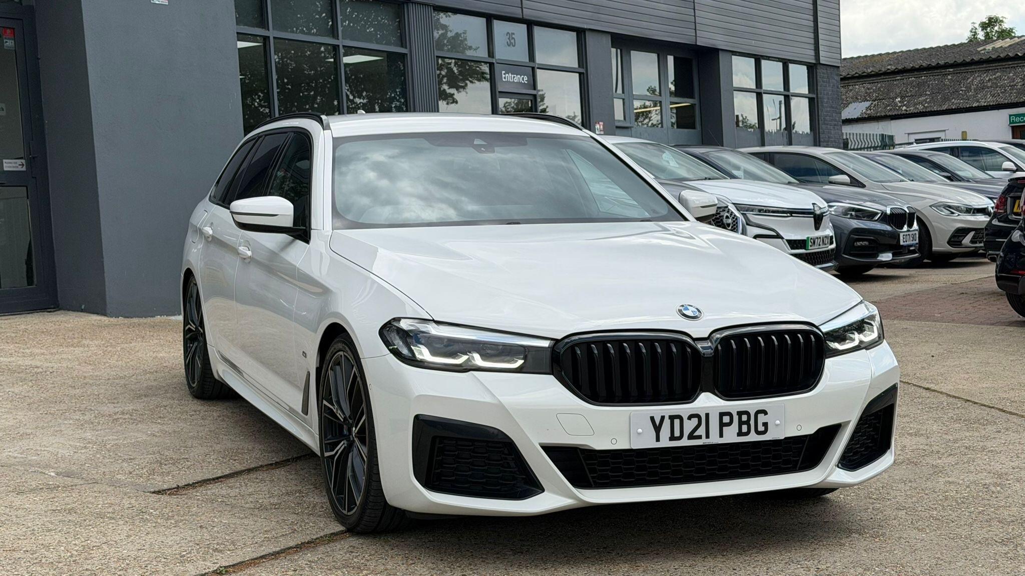 BMW 5 Series view 3