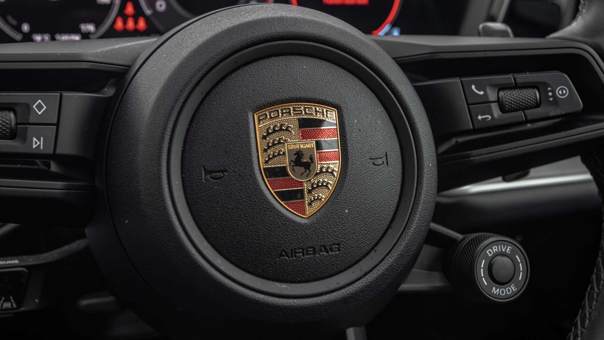 Porsche Cayenne view 33