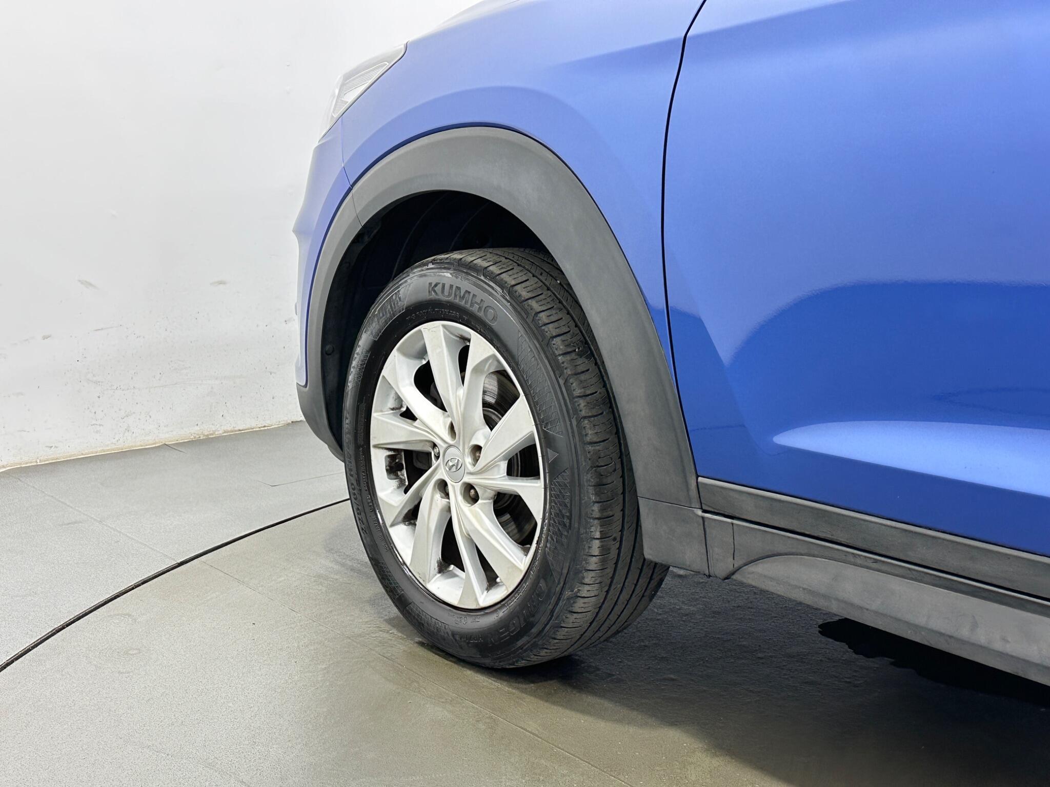 Hyundai Tucson view 50