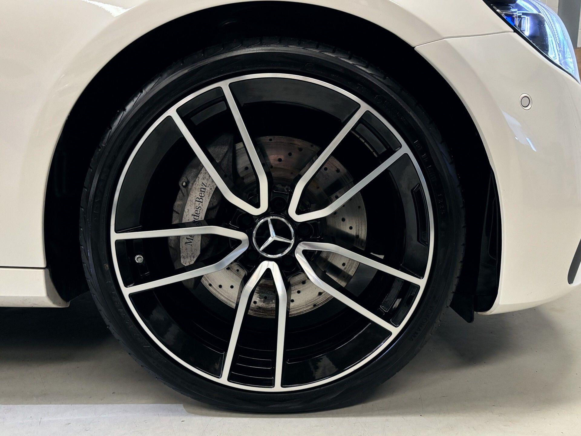 Mercedes-Benz E-Class view 41
