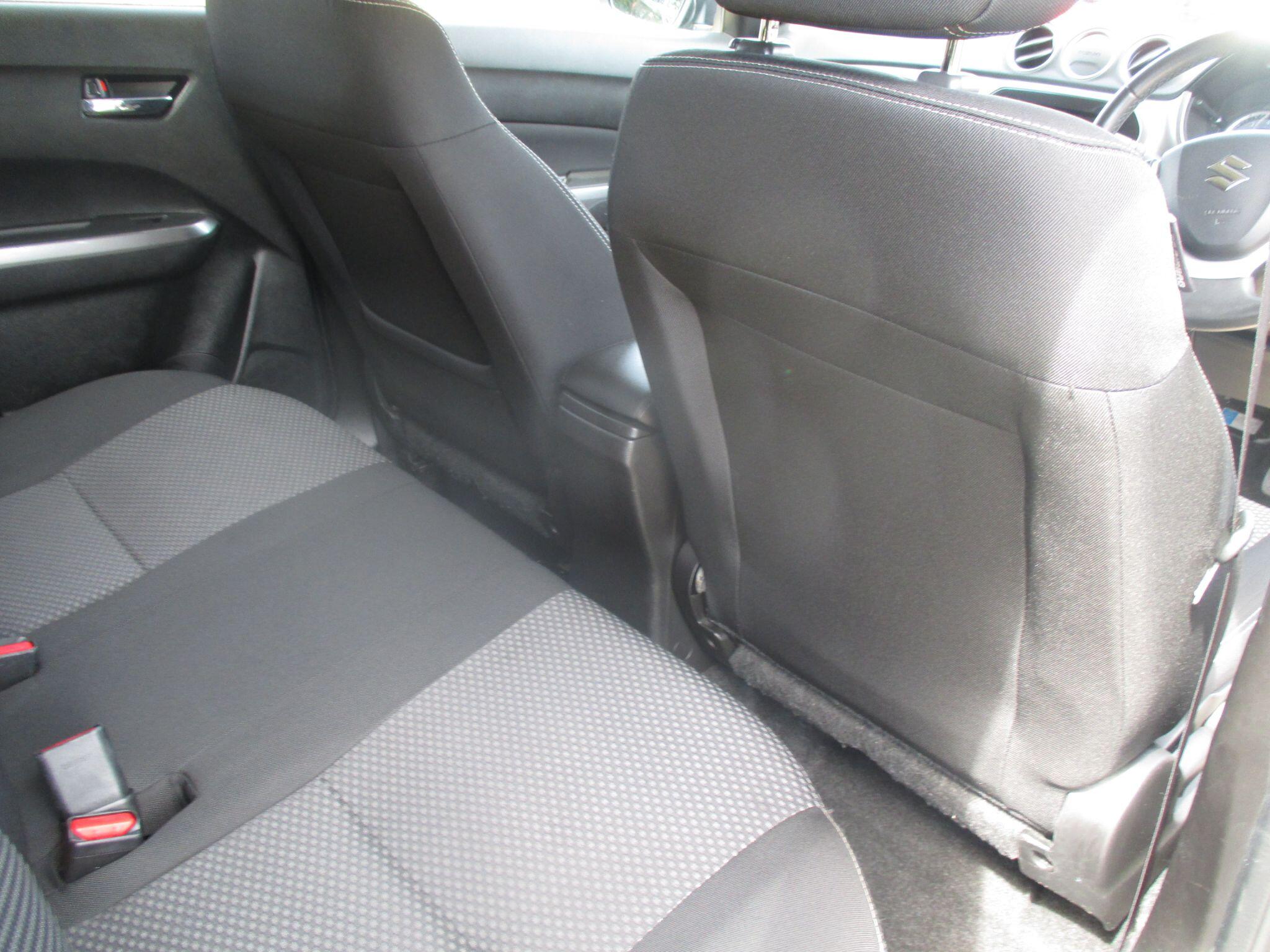 Suzuki Vitara view 27