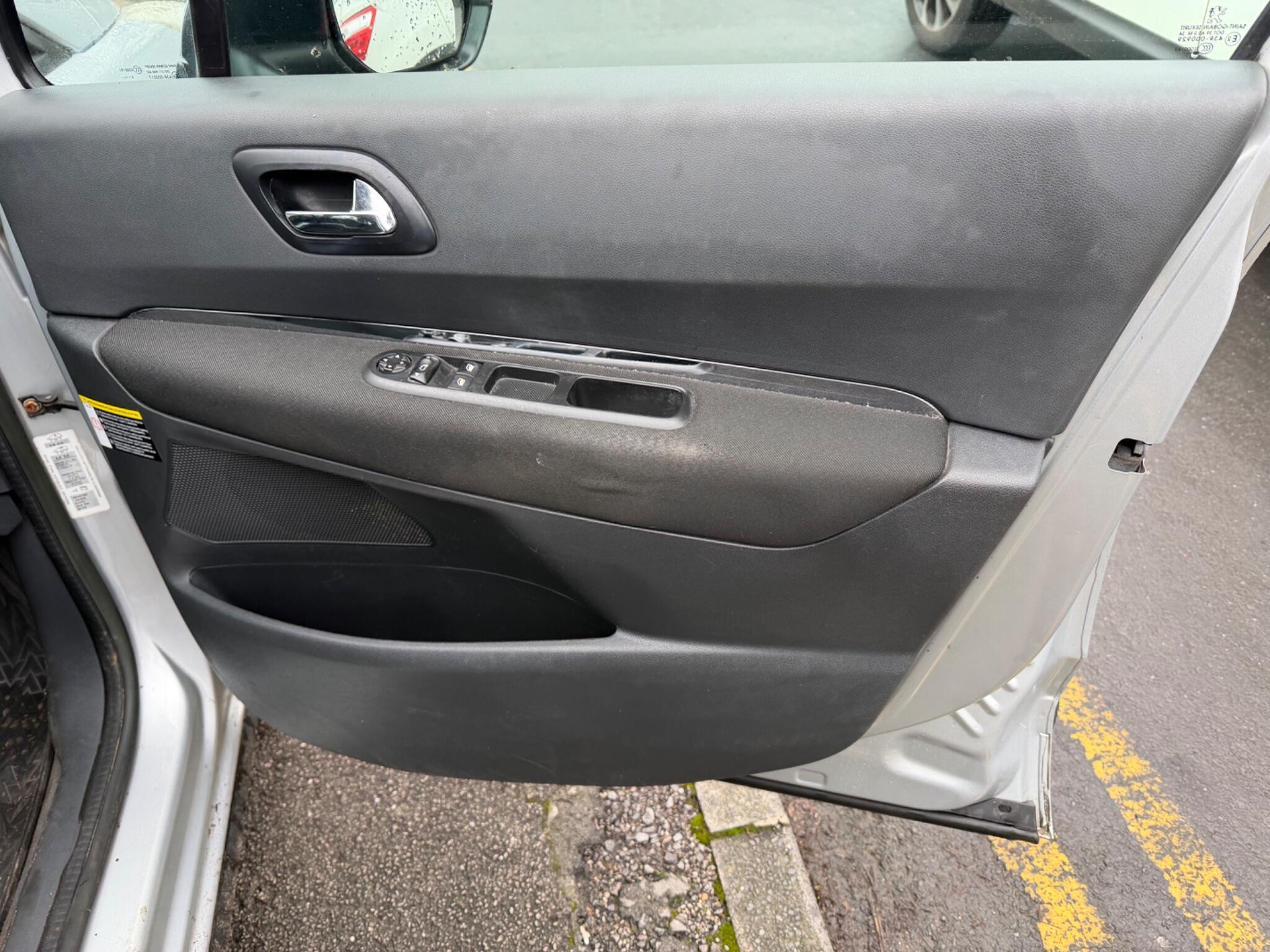 2010 Peugeot 3008 image 47
