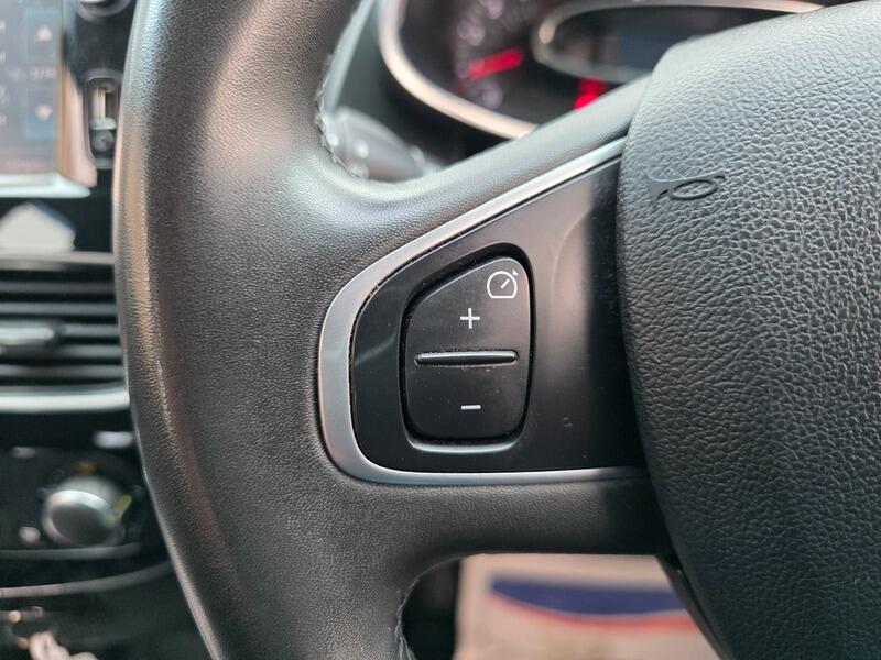2018 Renault Clio 1.5 dCi Iconic Euro 6 (s/s) 5dr • 96,400 miles image 54