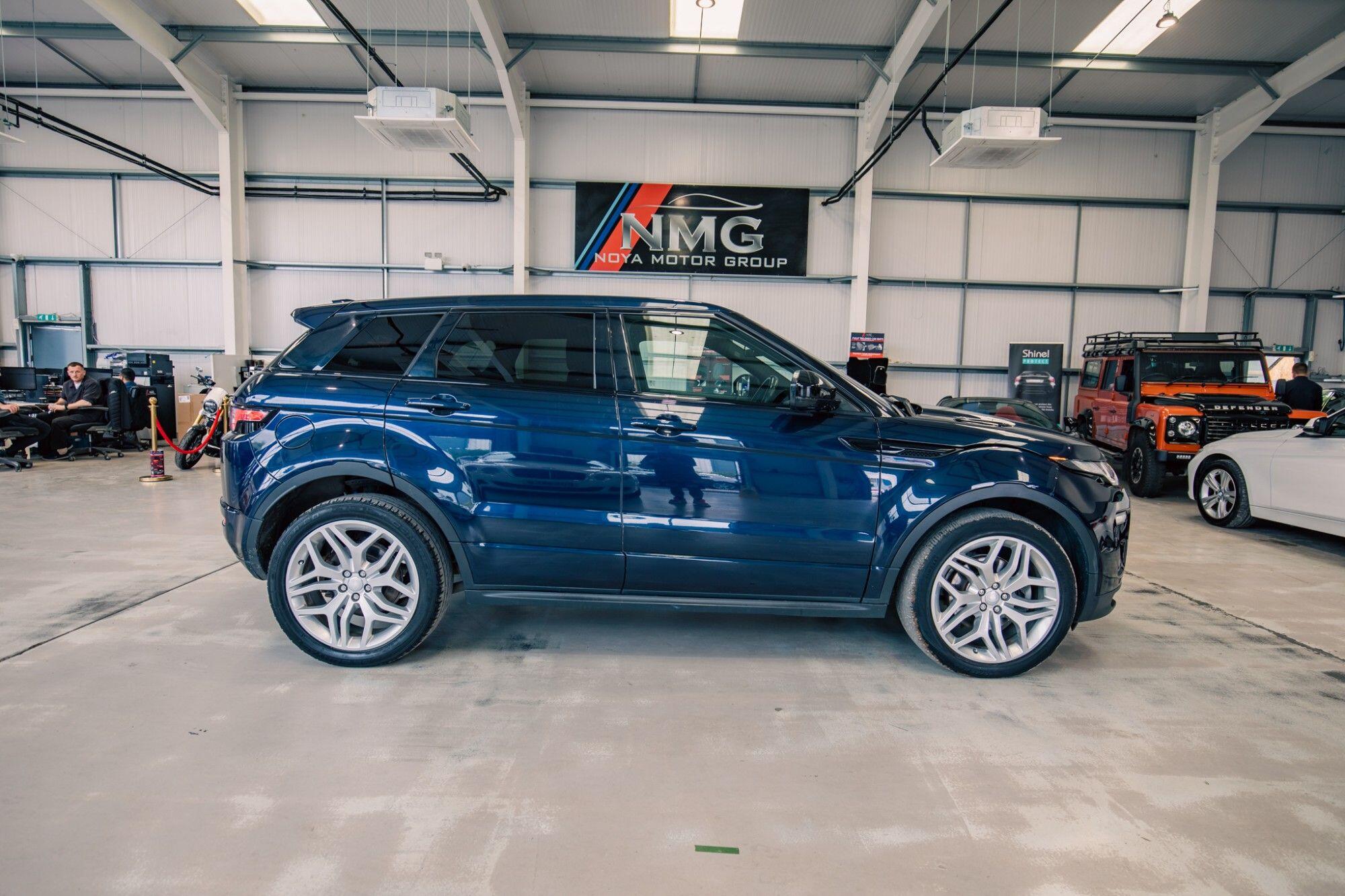 Land Rover Range Rover Evoque view 26