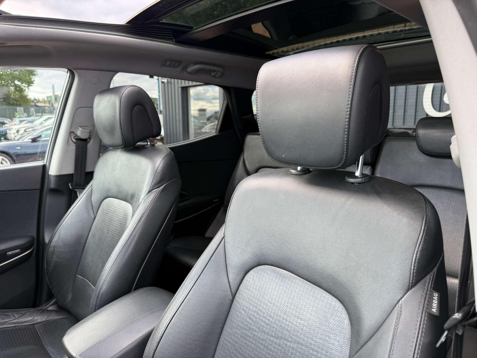 Hyundai Santa FE view 80