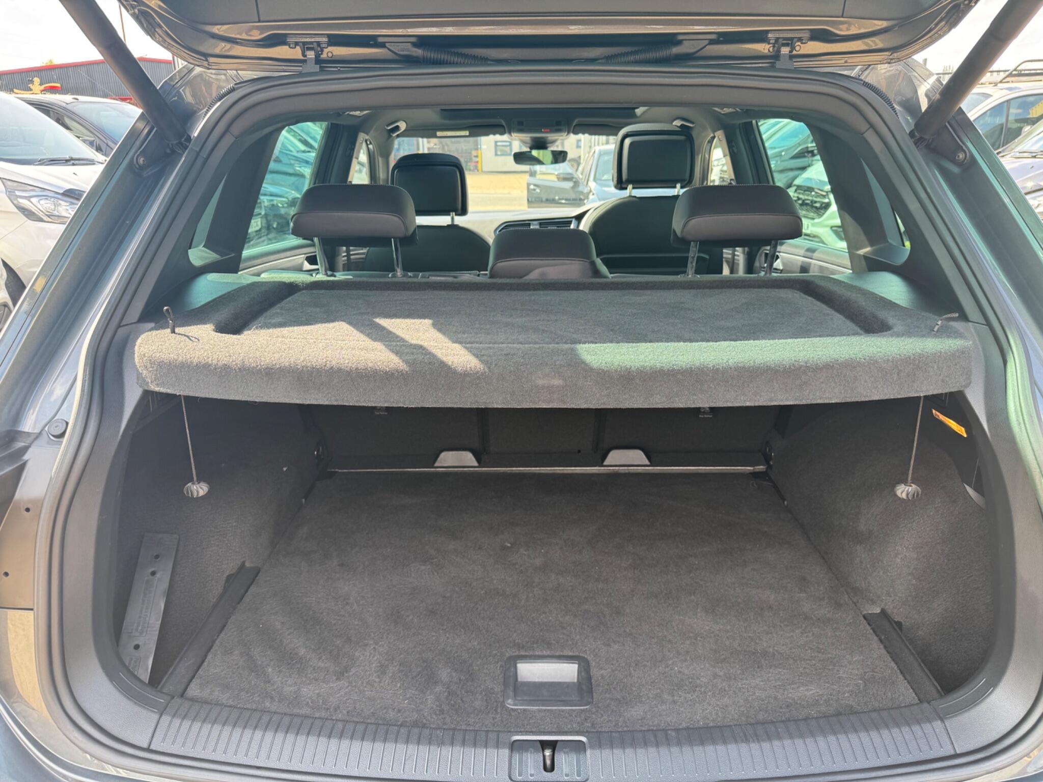 Volkswagen Tiguan view 46