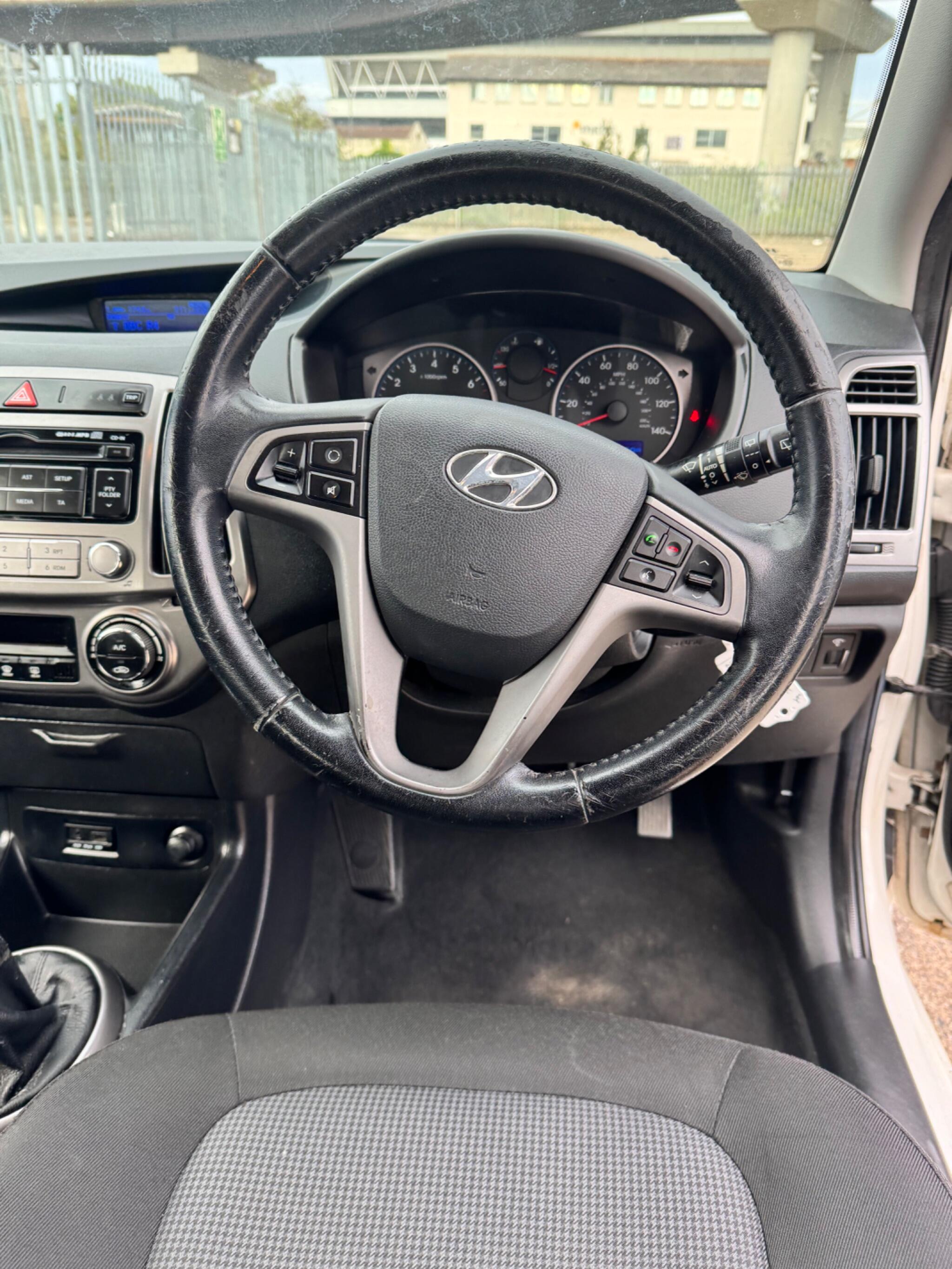 Hyundai i20 view 46