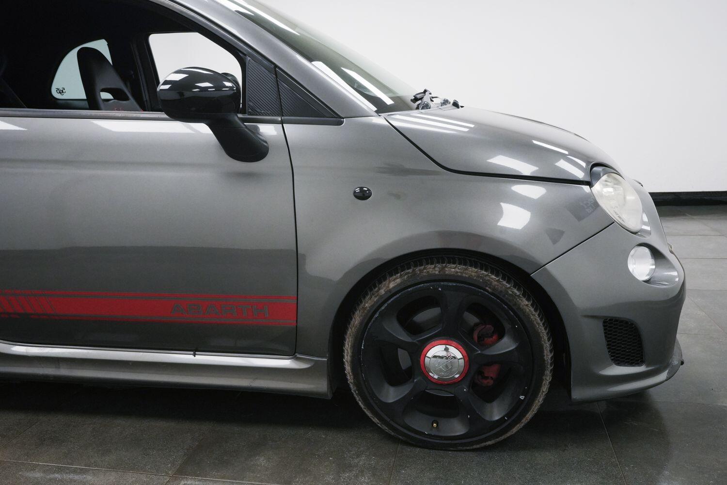 Abarth 595 view 4