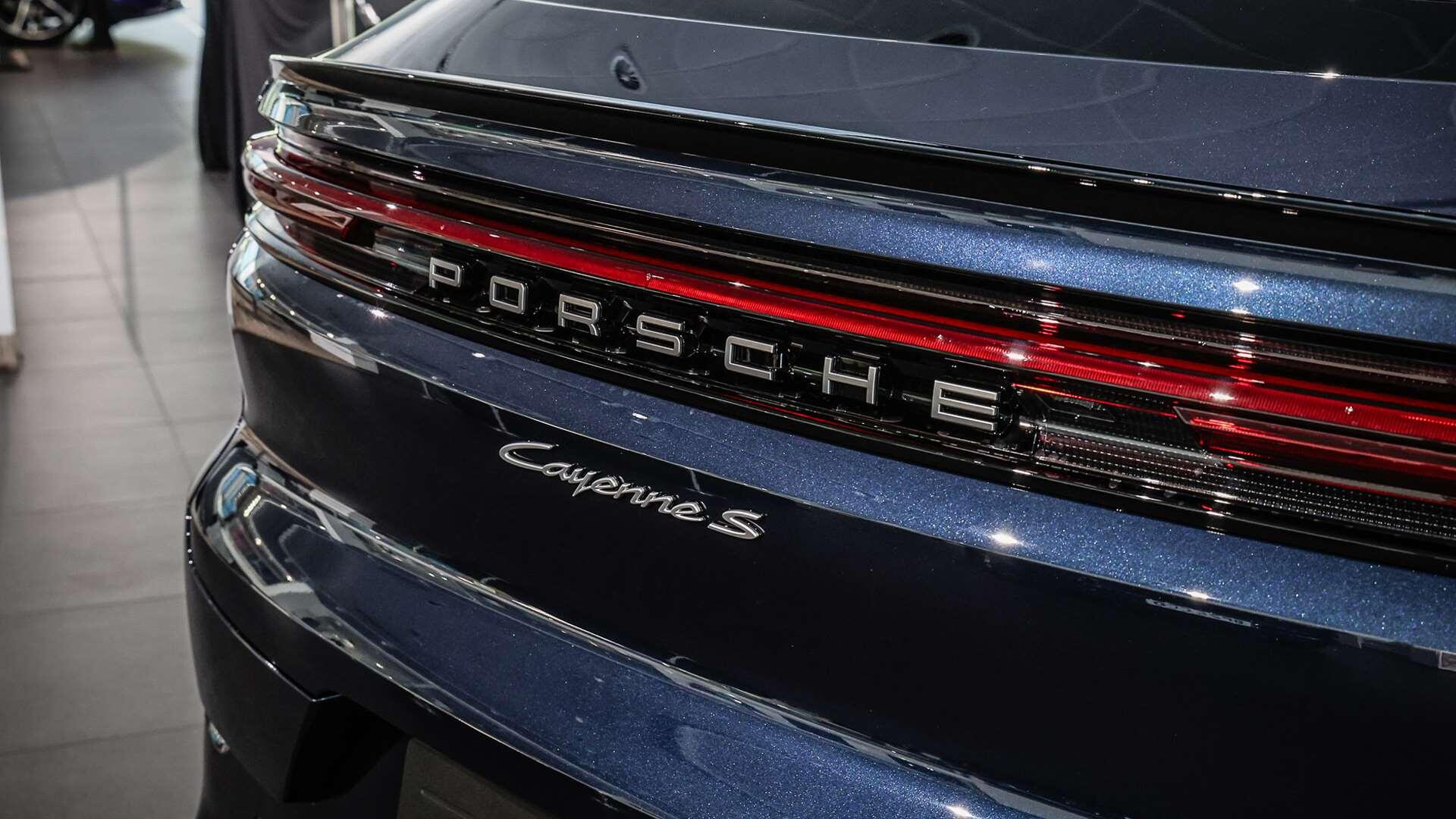 Porsche Cayenne view 30