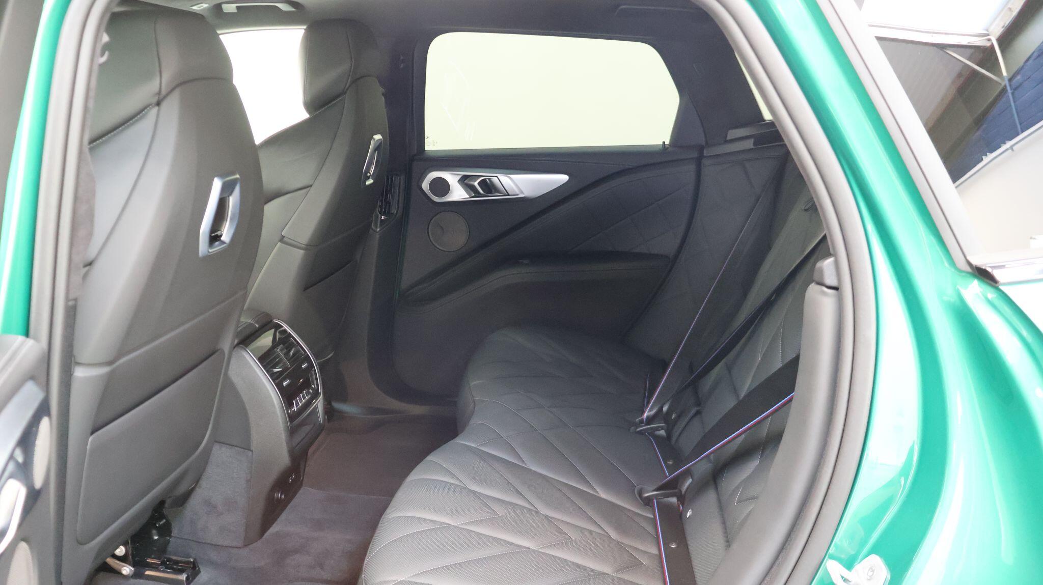 BMW XM view 11
