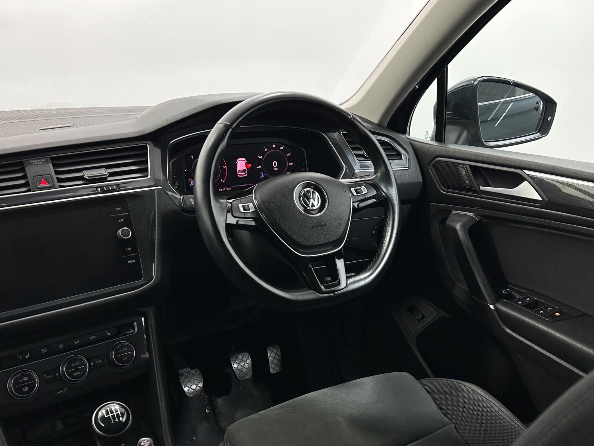 Volkswagen Tiguan Allspace view 12