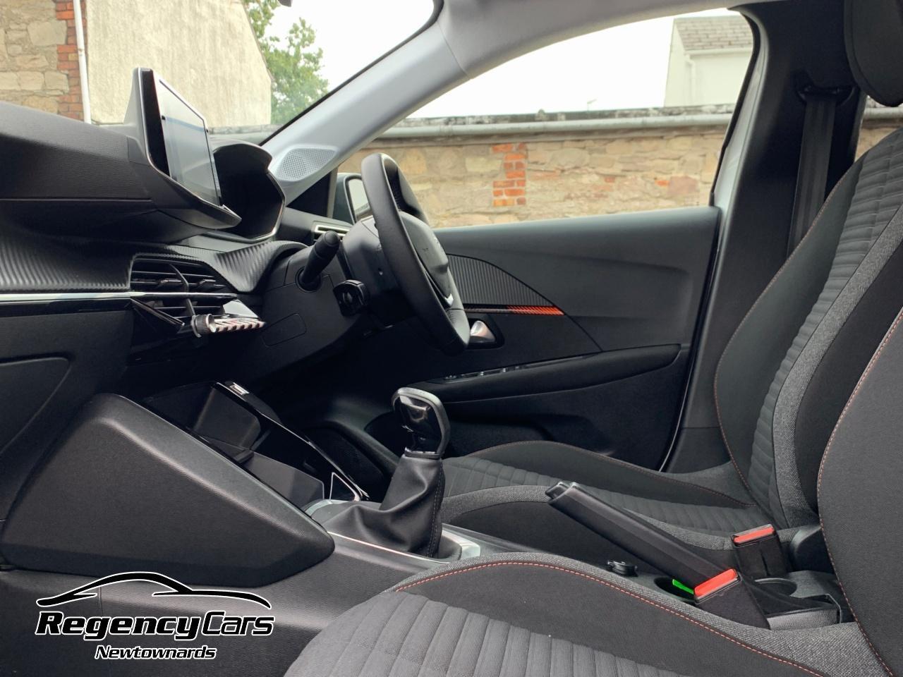 Peugeot 208 view 41