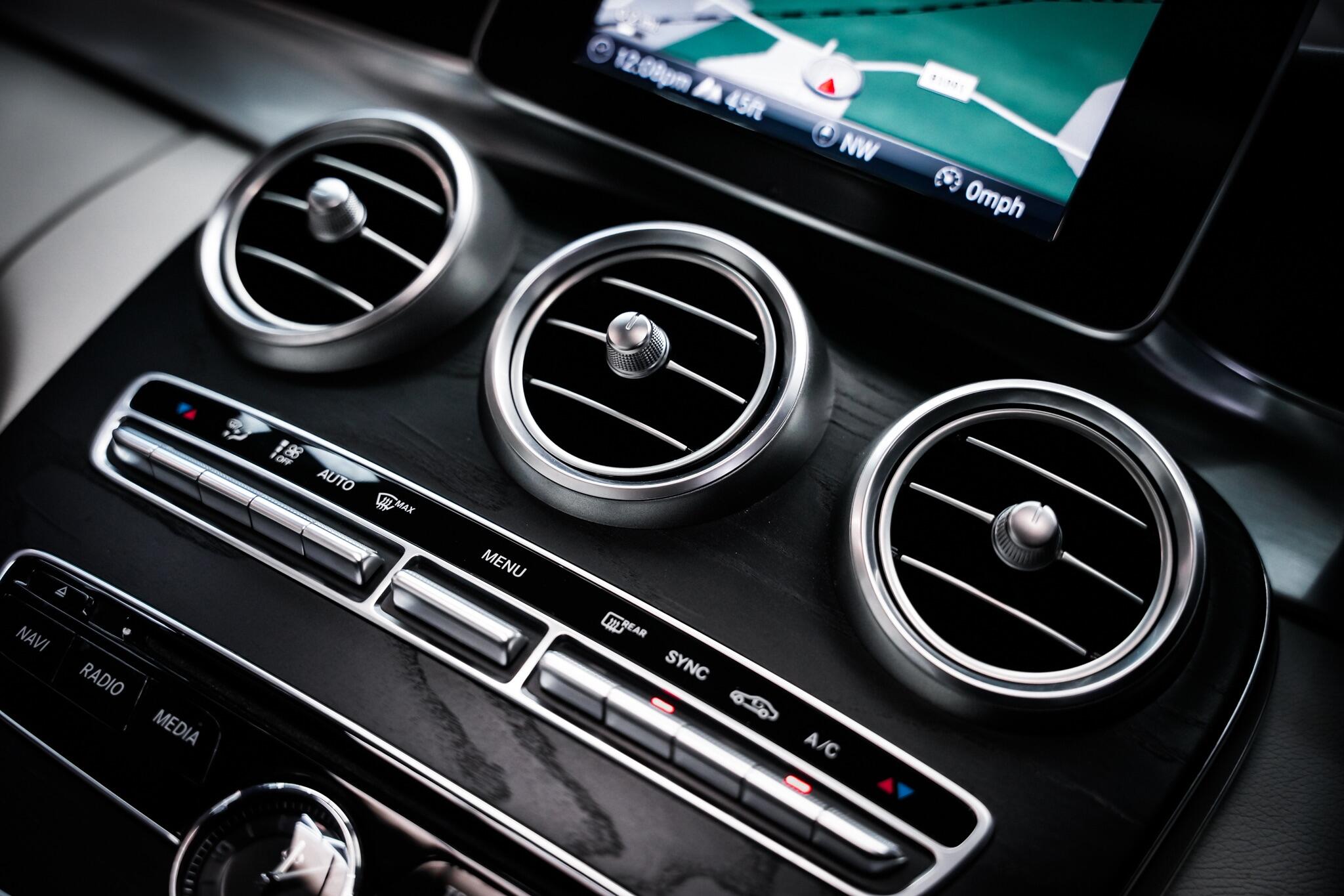 Mercedes-Benz C-Class view 7