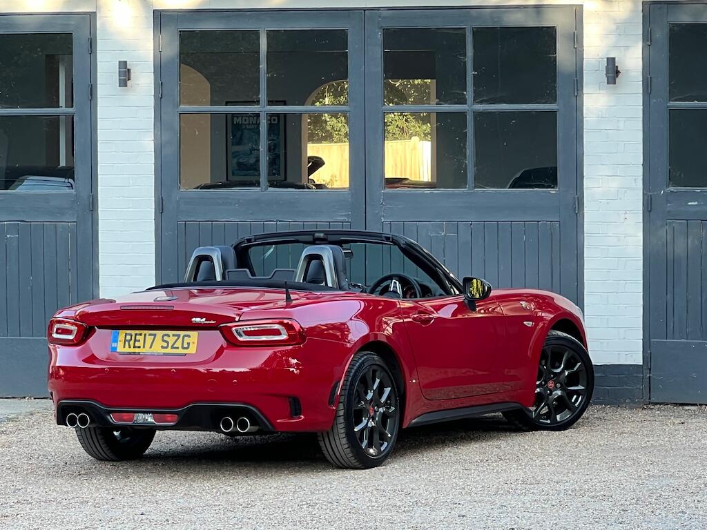 Abarth 124 Spider view 6