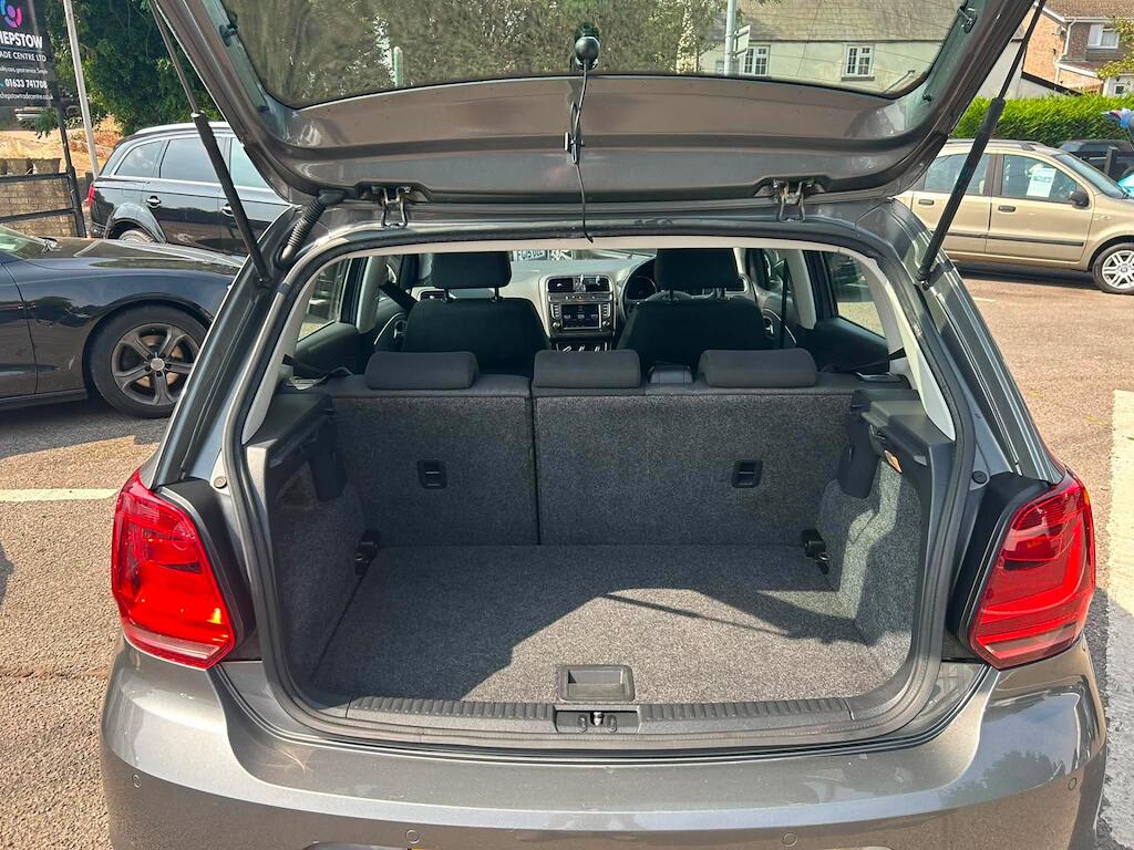 Volkswagen Polo view 14